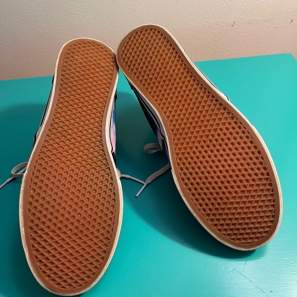 Vans Galaxy Print Low Top - Women’s 7.5 - Picture 5 of 7